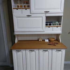 Дневен шкаф - Бял / Мостра